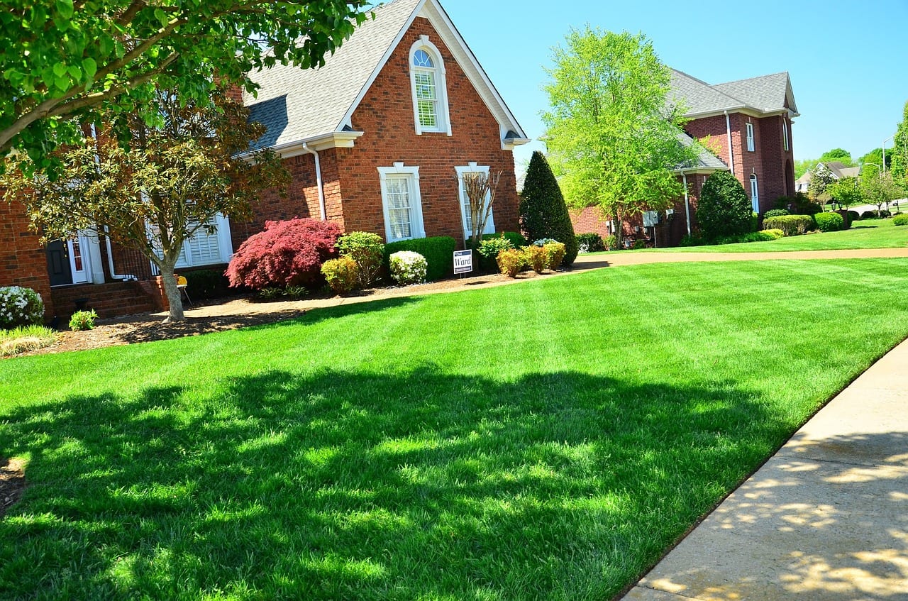 Fall fertilizing is important for fall lawn care.